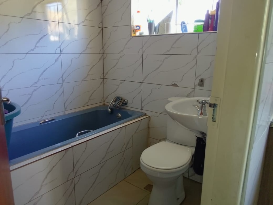 To Let 1 Bedroom Property for Rent in Oos Einde North West